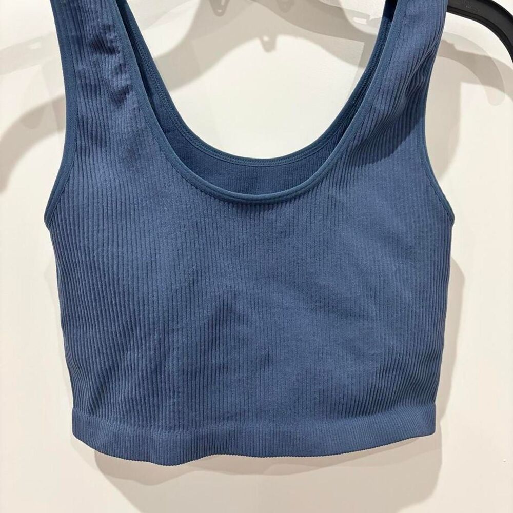 Forever-21 Women's Blue and Navy Crop-top